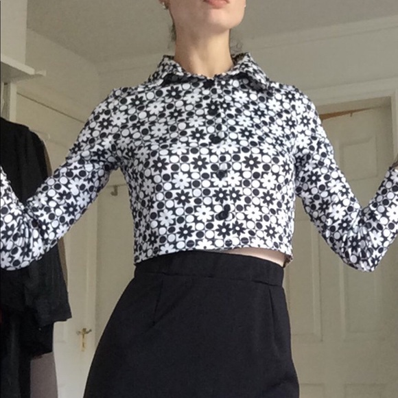 BW flower print collared shirt - Picture 2 of 4